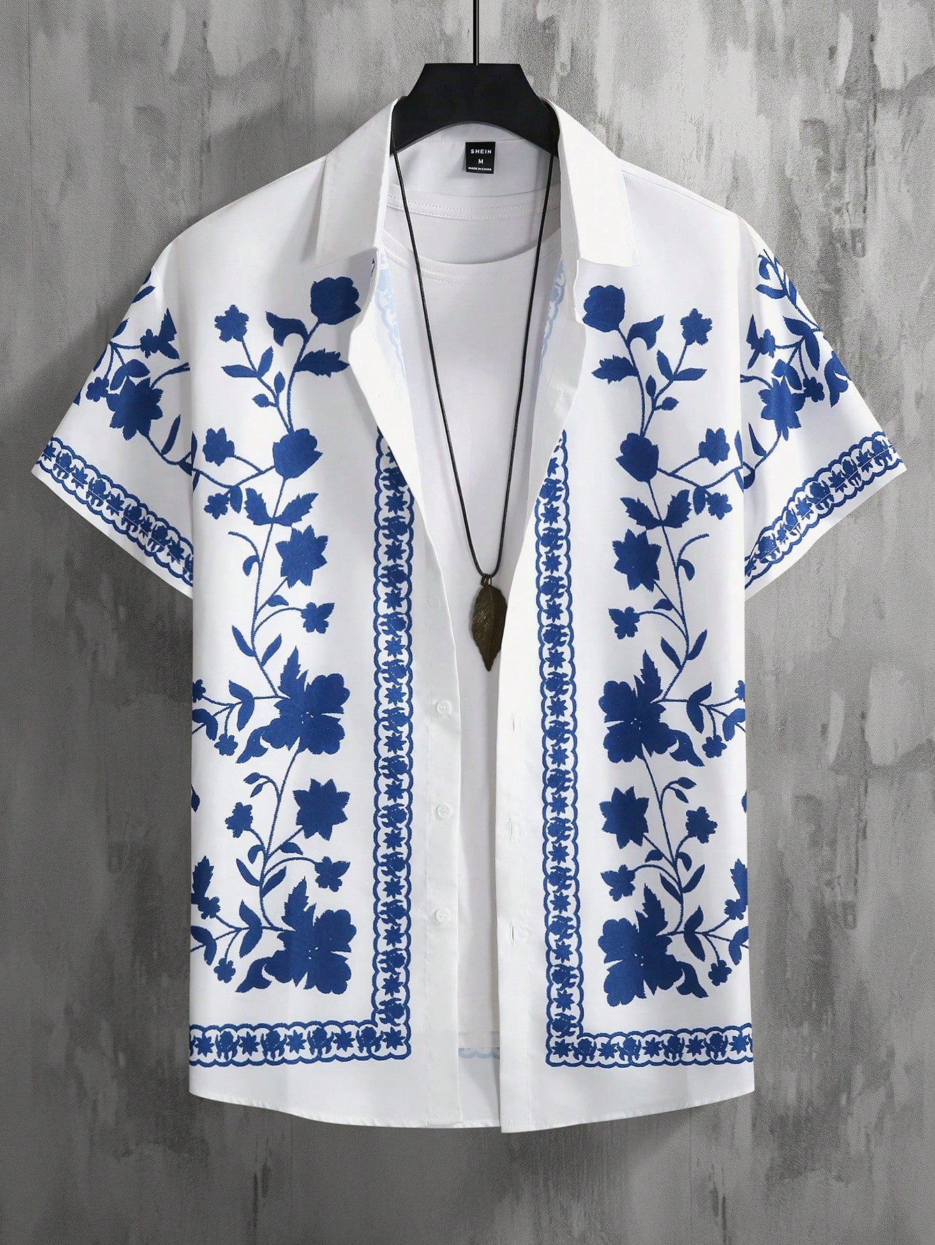 Manfinity RSRT Men Casual Floral Graphic Colorful Print Short Sleeve Shirt Without Tee, For Boyfriend Gift Blue and White