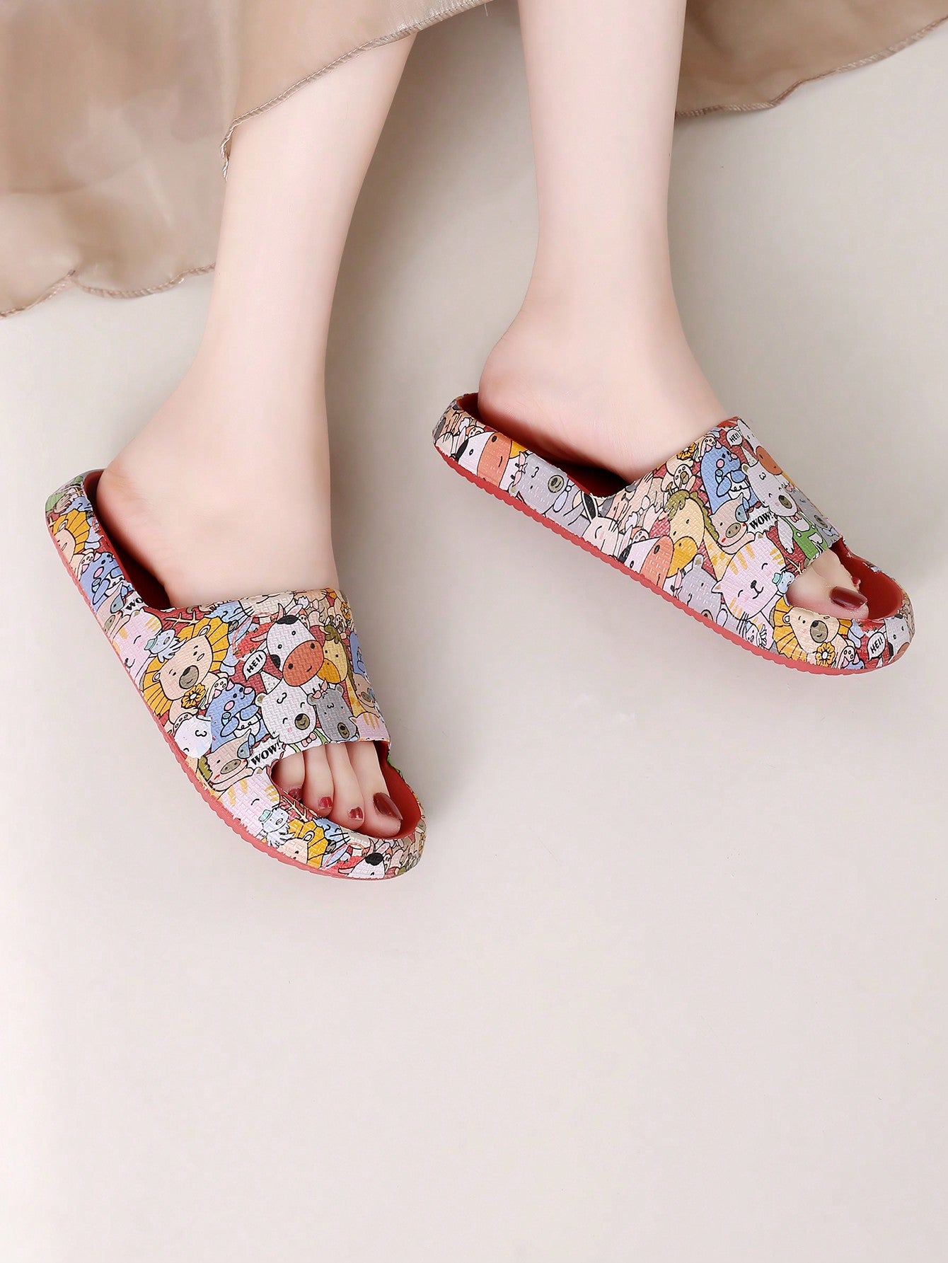 2024 New Style Cartoon Printed Animal Kingdom Slippers With  Stepping Design, EVA Material For Outdoor And Summer, Fashionable Bathroom Slip-On Burgundy